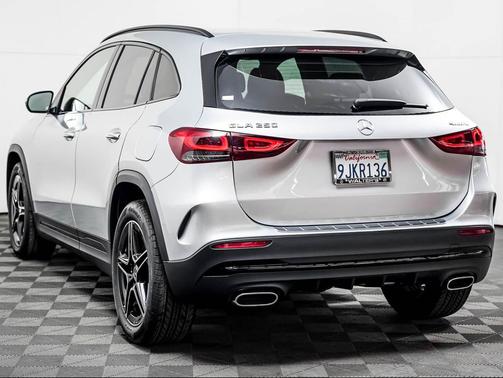 Iridium Silver Metallic 2023 Mercedes-Benz GLA 250 4MATIC
