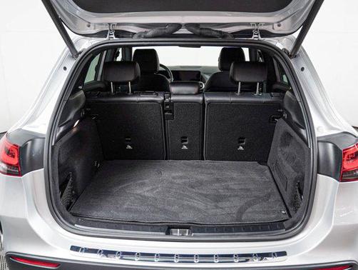 Iridium Silver Metallic 2023 Mercedes-Benz GLA 250 4MATIC