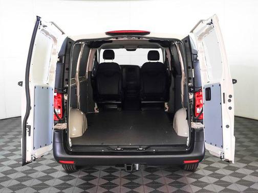 2023 Mercedes-Benz Metris Base