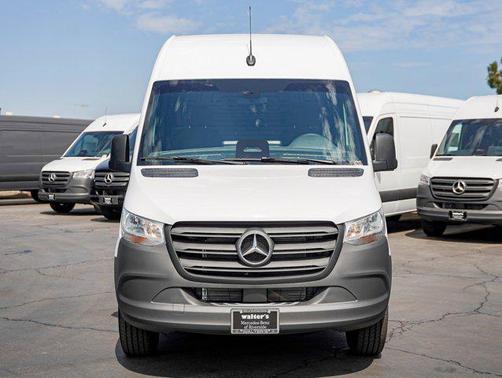 2025 Mercedes-Benz Sprinter 2500 High Roof