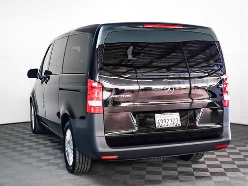 2023 Mercedes-Benz Metris Base