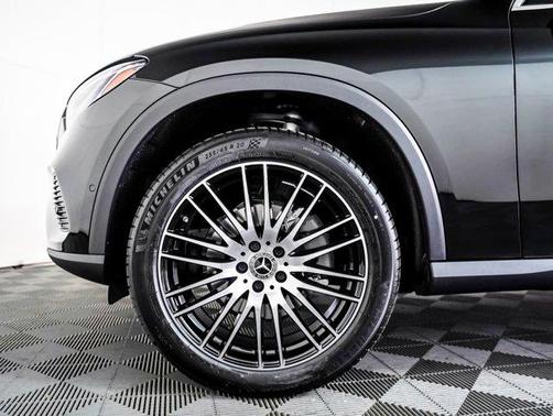 2026 Mercedes-Benz GLC 300 Base