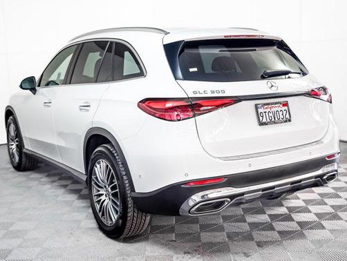 2025 Mercedes-Benz GLC 300 Base