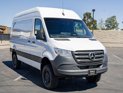 Arctic White 2026 Mercedes-Benz Sprinter 2500 High Roof