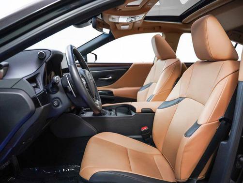 2024 Lexus ES 300h Base