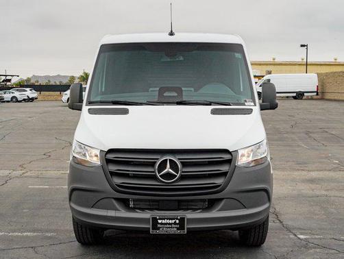 Arctic White 2026 Mercedes-Benz Sprinter 2500 Standard Roof