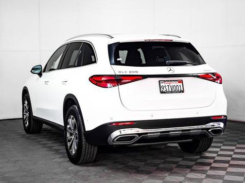 2025 Mercedes-Benz GLC 300 4MATIC