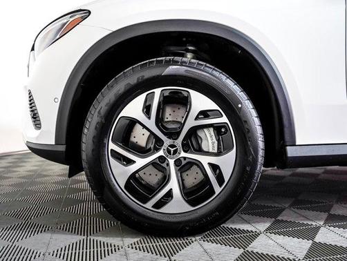 Polar White 2026 Mercedes-Benz GLC 350e Base