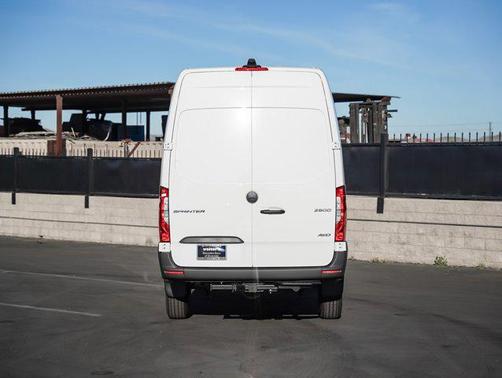 Arctic White 2026 Mercedes-Benz Sprinter 2500 High Roof