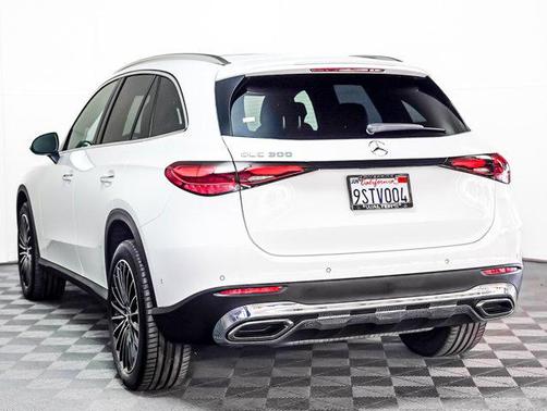 2025 Mercedes-Benz GLC 300 Base