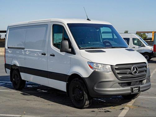 Arctic White 2026 Mercedes-Benz Sprinter 2500 Standard Roof