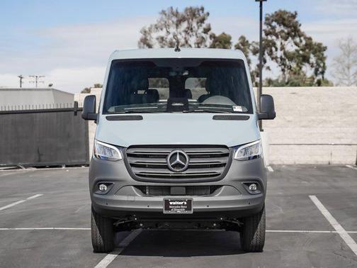 2025 Mercedes-Benz Sprinter 2500 Standard Roof