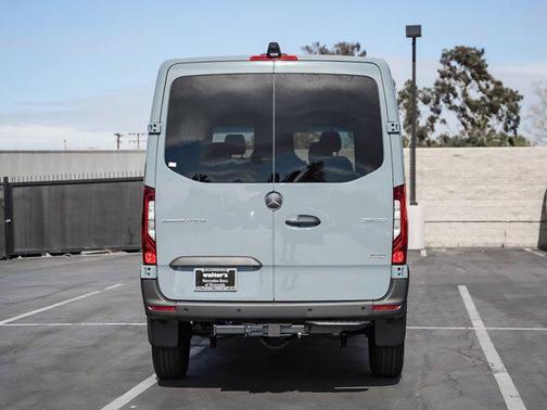 2025 Mercedes-Benz Sprinter 2500 Standard Roof