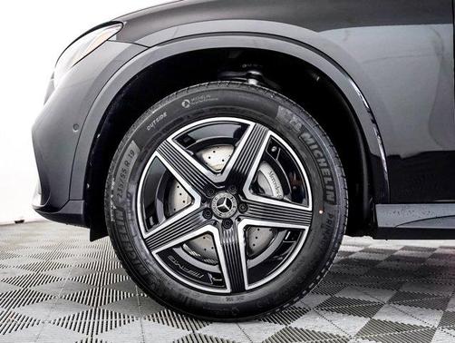 2026 Mercedes-Benz GLC 300 Base