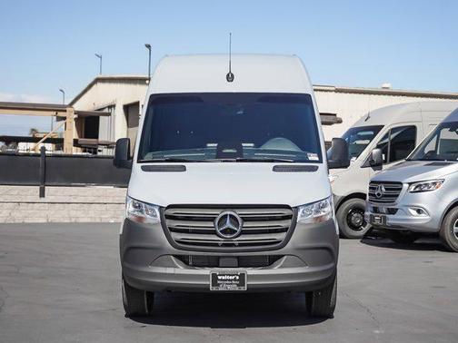 2025 Mercedes-Benz Sprinter 2500 High Roof