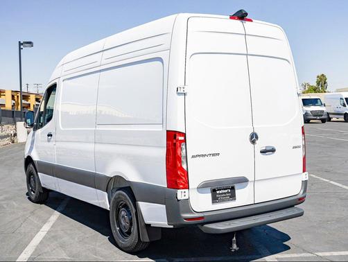 Arctic White 2026 Mercedes-Benz Sprinter 2500 High Roof