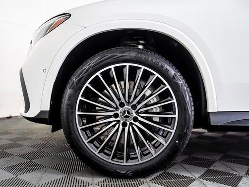 2026 Mercedes-Benz GLC 300 Base