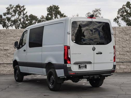 2026 Mercedes-Benz Sprinter 2500 Standard Roof
