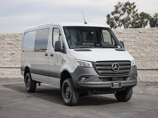 2026 Mercedes-Benz Sprinter 2500 Standard Roof