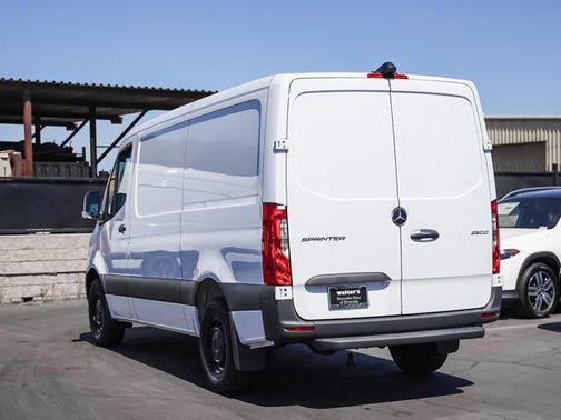 2025 Mercedes-Benz Sprinter 2500 Standard Roof