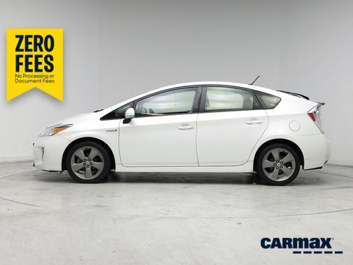 White 2015 Toyota Prius Persona Series