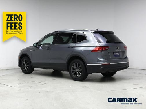 Gray 2022 Volkswagen Tiguan SE