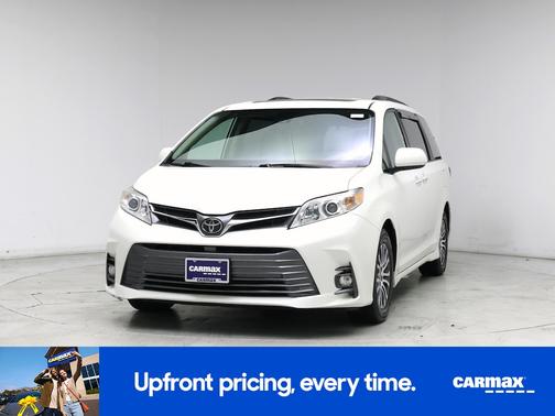 2019 Toyota Sienna XLE
