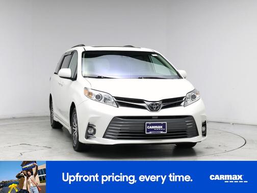2019 Toyota Sienna XLE