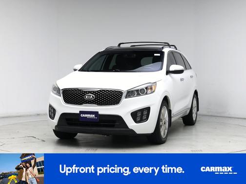 White 2016 Kia Sorento Limited
