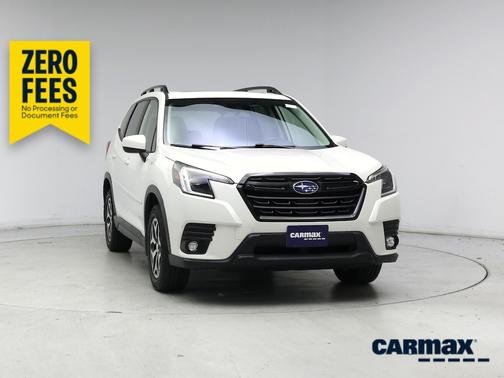 White 2024 Subaru Forester Premium