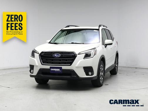 White 2024 Subaru Forester Premium