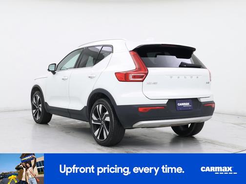 2023 Volvo XC40 B5 Plus Bright Theme