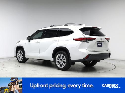 White 2022 Toyota Highlander Limited