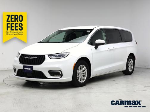 White 2023 Chrysler Pacifica Touring L