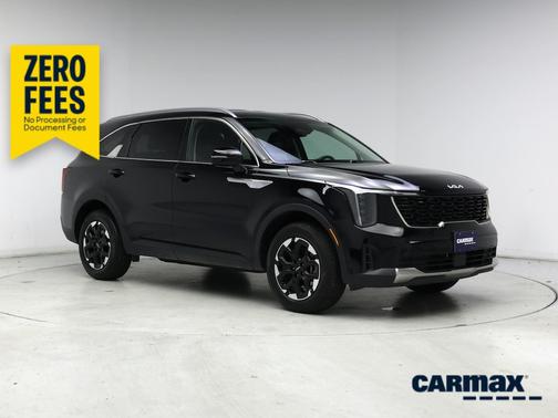 Black 2024 Kia Sorento S