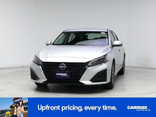 Silver 2023 Nissan Altima SV