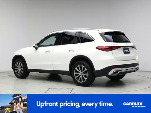 White 2024 Mercedes-Benz GLC 300