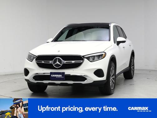 White 2024 Mercedes-Benz GLC 300