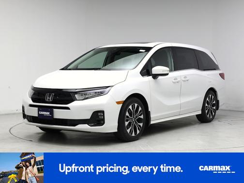 White 2025 Honda Odyssey Elite