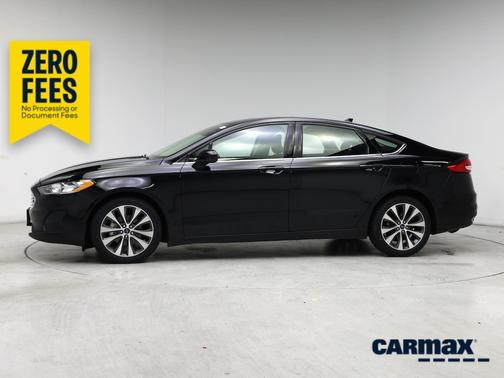 Black 2019 Ford Fusion SE