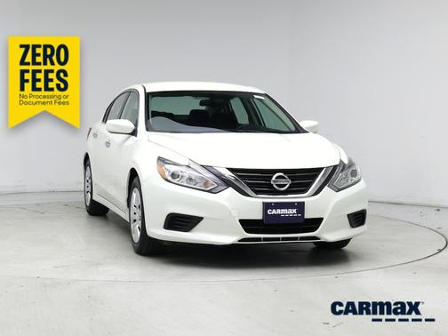 White 2016 Nissan Altima S