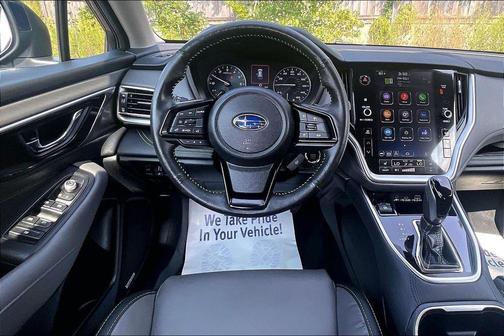 Crystal Black Silica 2024 Subaru Outback Onyx Edition
