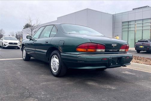 1994 Pontiac Bonneville SE