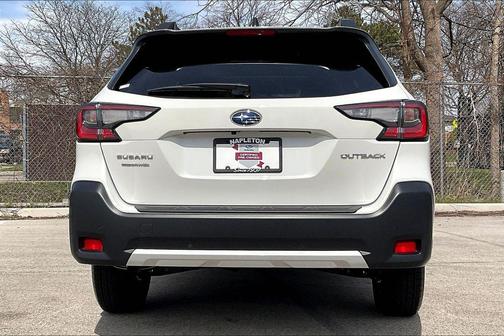 Crystal White Pearl 2025 Subaru Outback Limited