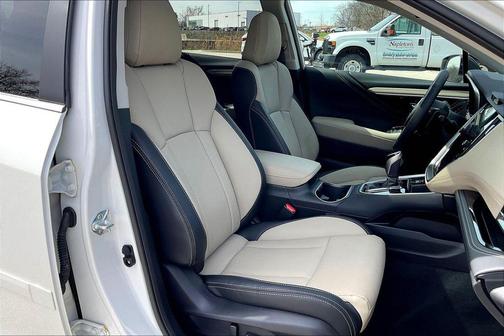 Crystal White Pearl 2025 Subaru Outback Limited