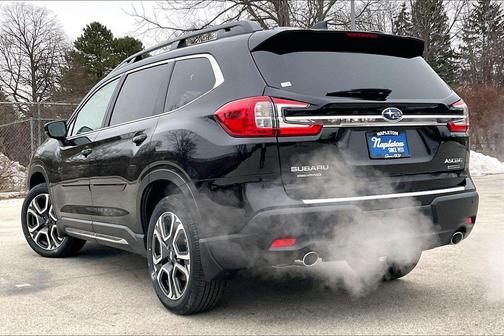 Crystal Black Silica 2026 Subaru Ascent Limited 7-Passenger