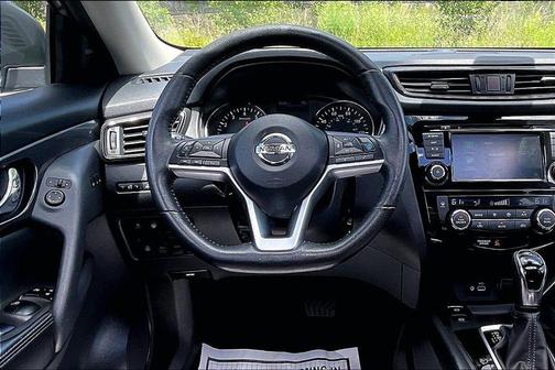 Gun Metallic 2019 Nissan Rogue SV