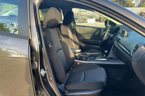 2015 Mazda Mazda3 i SV
