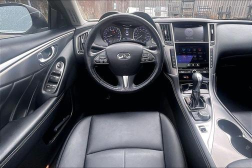 2015 INFINITI Q50 Base