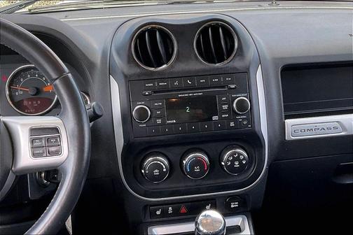 Bright White Clearcoat 2016 Jeep Compass Latitude